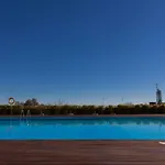 Charming With Balcony & Pool *