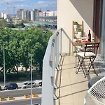 Charming With Balcony & Pool