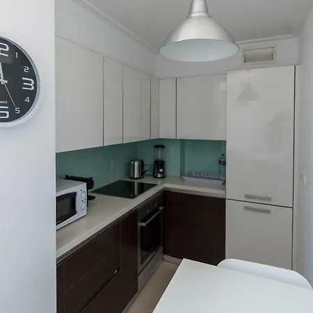 Charming With Balcony & Pool דירה ליסבון