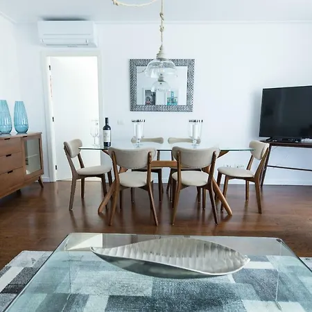 Appartement Charming With Balcony & Pool