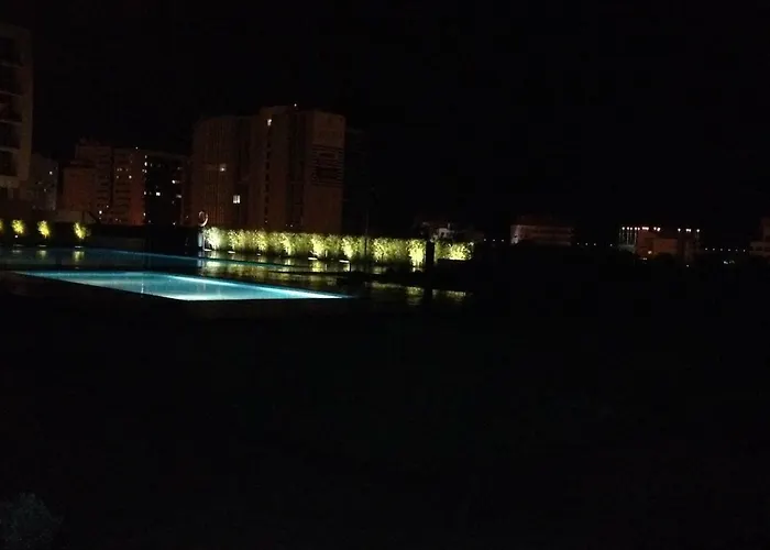 Charming With Balcony & Pool Apartman Lisboa