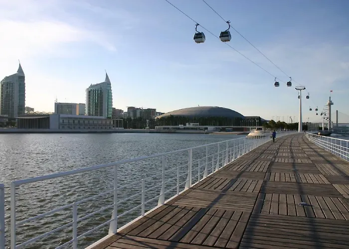 Charming With Balcony & Pool Appartement