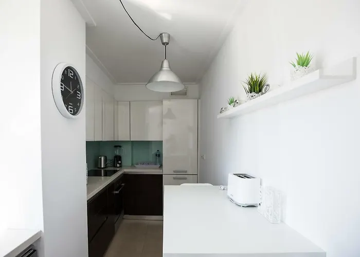 Charming With Balcony & Pool Lissabon