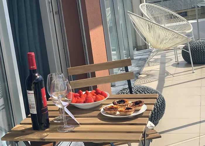 Appartement Charming With Balcony & Pool *